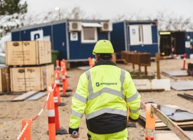 Byggearbejder på byggeplads Byggearbejder på byggeplads