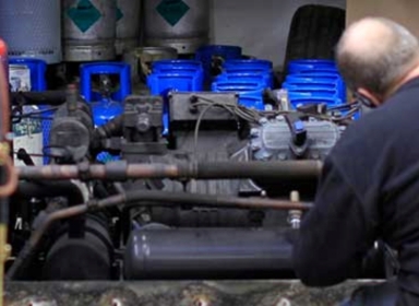 Vores mekaniker på værkstedet Vores mekaniker på værkstedet