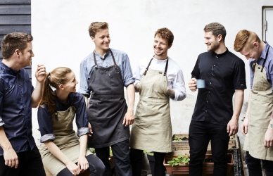 Vores dejlige personale er klar til at servicere dig